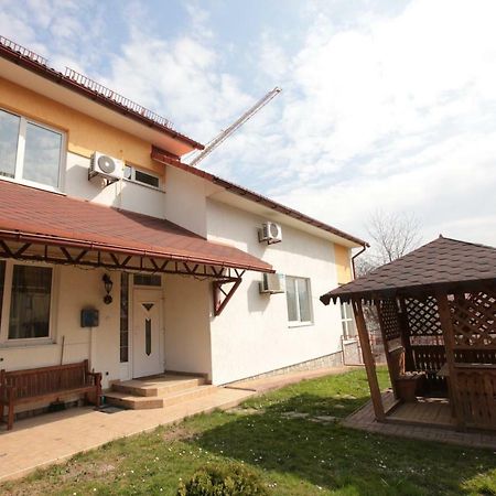 Апартаменти В Центрі Трускавця Truskavets Bagian luar foto